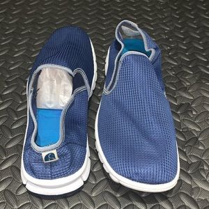 NO SOX SLIP ON SNEAKERS 11